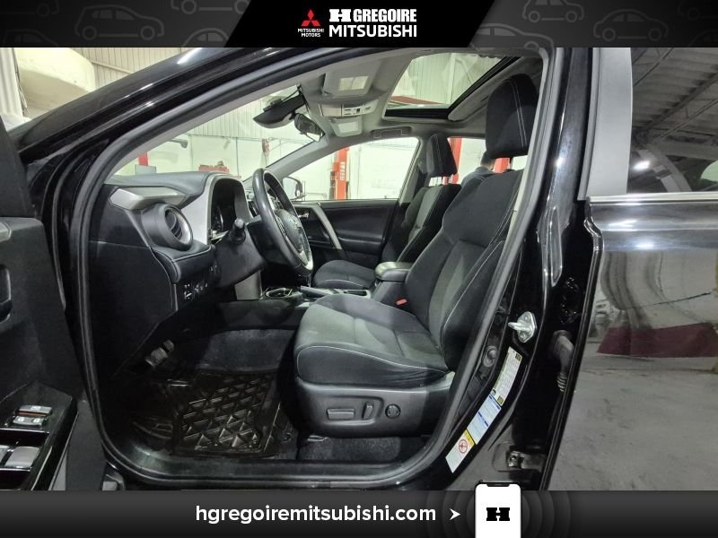 Toyota Rav 4 MW4499 | XLE *AWD* Toit * Mags * Caméra * 2018 Noir Laval - photo #12