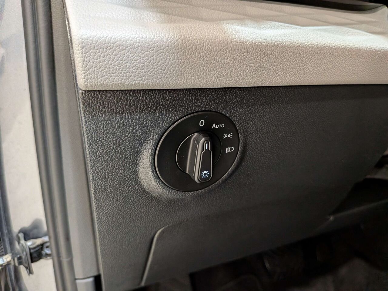 2024 Volkswagen Taos Trendline FWD Grey Val-David - photo #20
