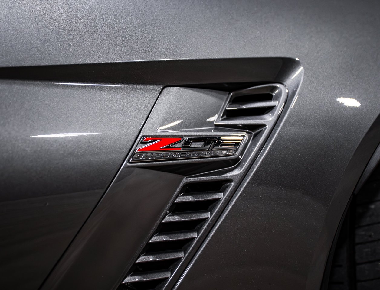 2016 Chevrolet Corvette 2dr Z06 Conv w/3LZ Shark Gray Metallic Sherwood Park - photo #8