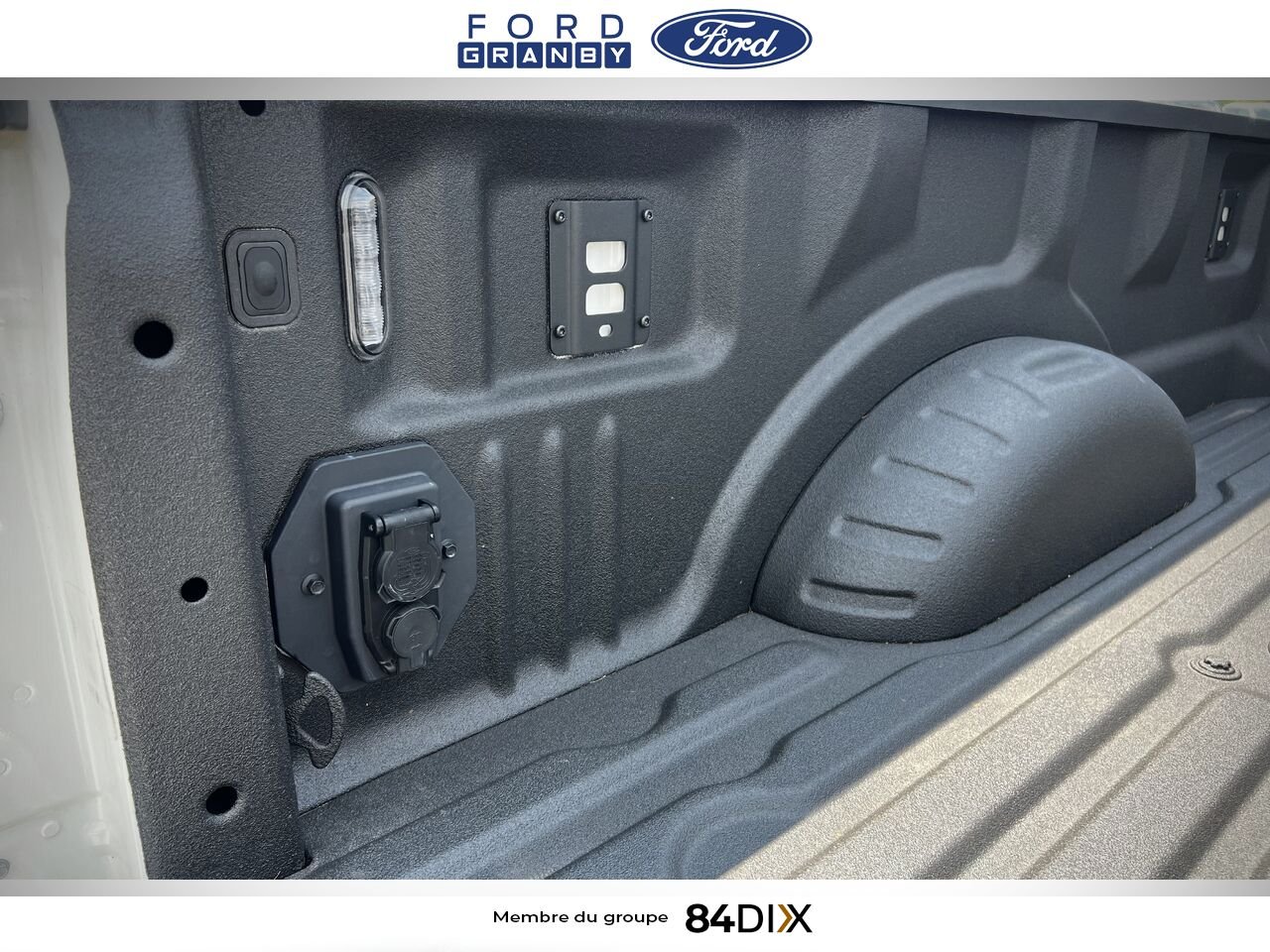 Ford Super Duty F-250 SRW 2025 Blanc Granby - photo #5