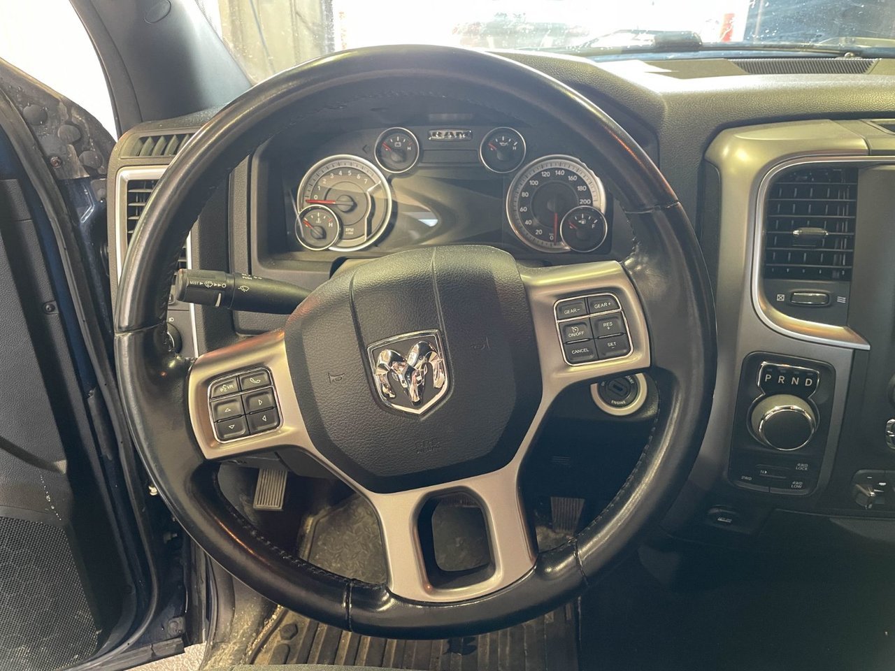 Ram 1500 Classic WARLOCK CREW 4X4 *CARPLAY* GR COMMODITÉ GR LUXE 2021 Bleu Saint-Jérôme - photo #15