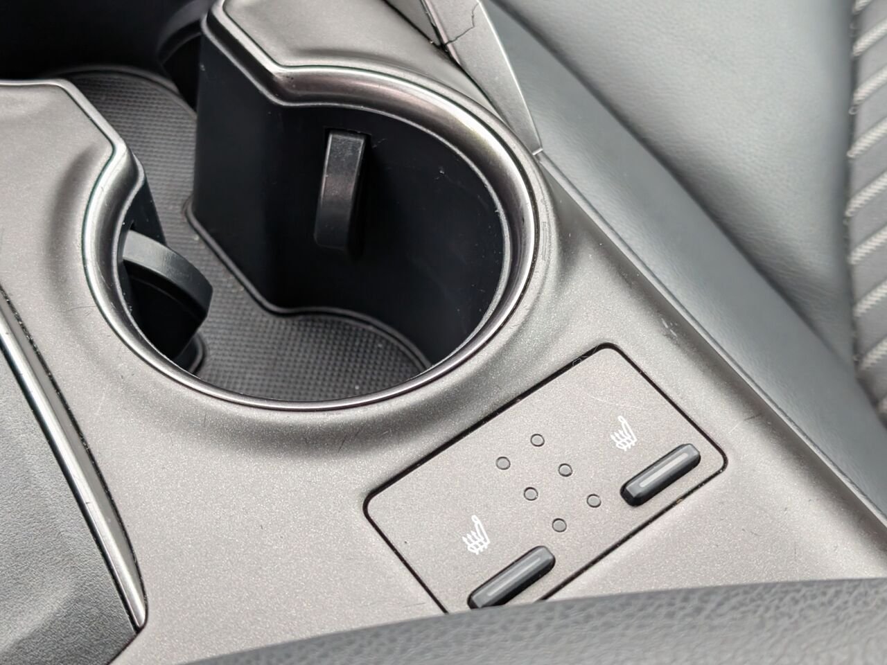 Toyota Camry SE/SIÈGES CHAUFFANTS/VOLANT CHAUFFANT/AC/BLUETOOTH/CAMERA DE RECUL 2024 Gris Sherbrooke - photo #11