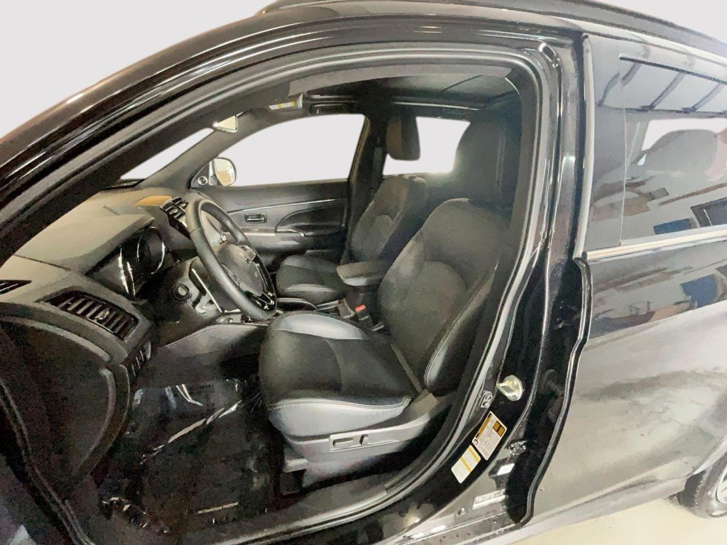 2024 Mitsubishi RVR Black Amos - photo #8