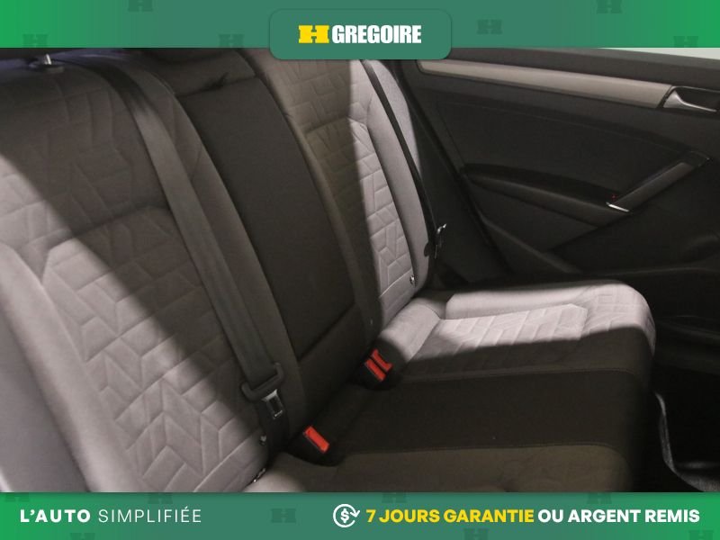Volkswagen Passat 822169 | Comfortline AUTO AC MAGS GR ELECT CAM RECUL BLEUTO 2020 Noir Laval - photo #26