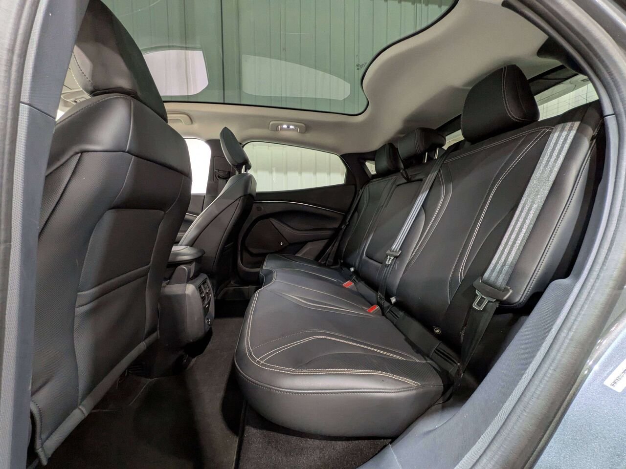 2021 Ford Mustang Mach-E Premium AWD Grey Val-David - photo #11