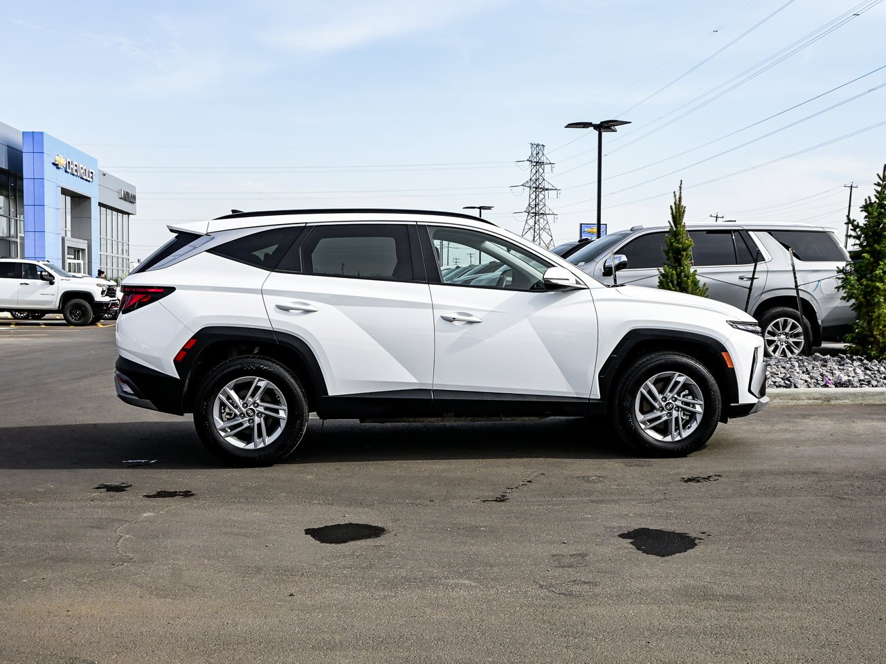 2025 Hyundai Tucson Preferred AWD White Sherwood Park - photo #14