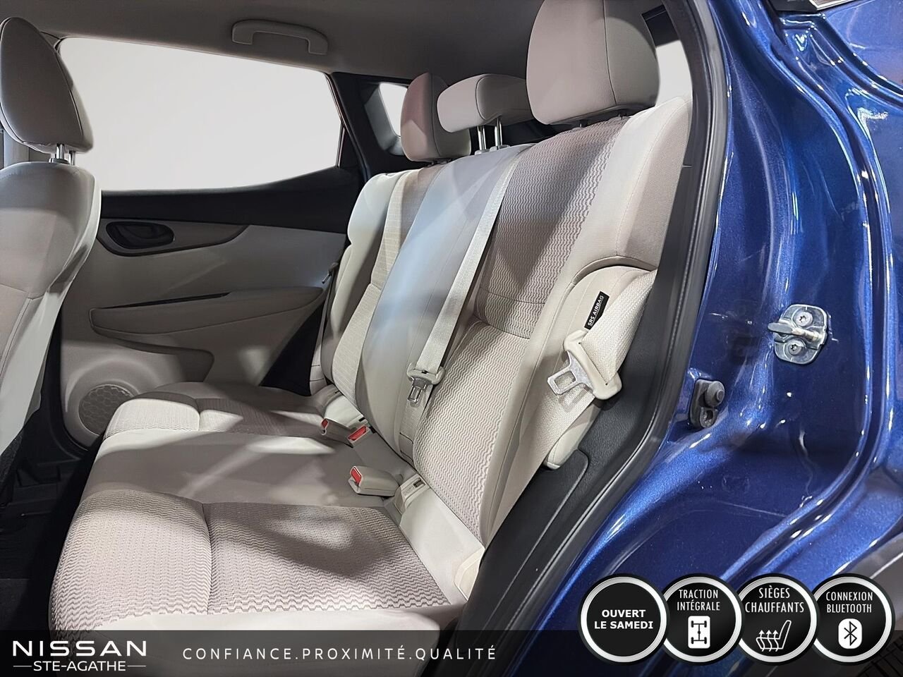 Nissan Qashqai S TI | JAMAIS ACCIDENTÉ | SIÈGES CHAUFFANTS | ANGLES MORTS | CAMÉRA DE RECUL 2023 Bleu Saint-Jérôme - photo #8