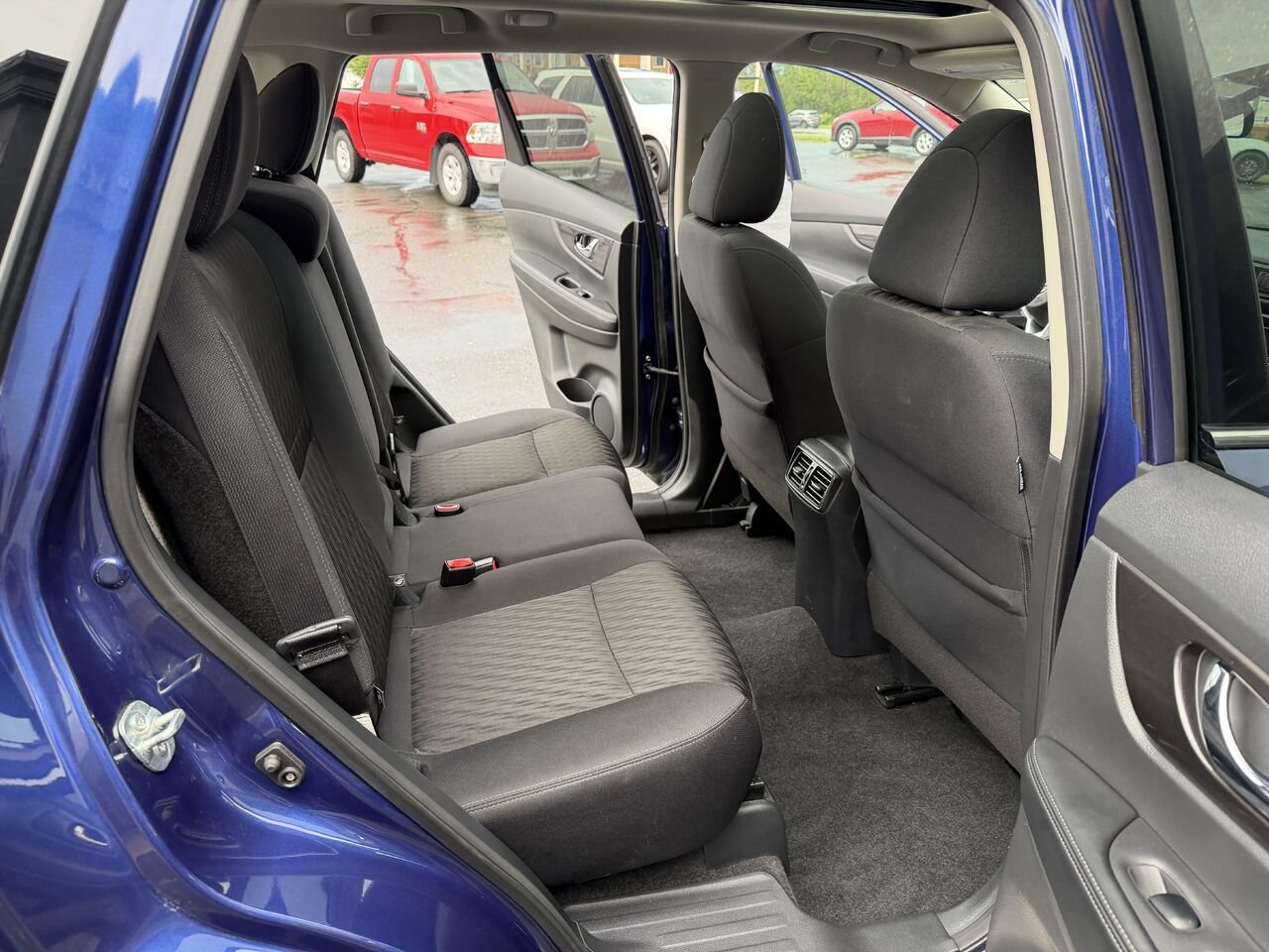 2019 Nissan Rogue Blue Nantes - photo #12