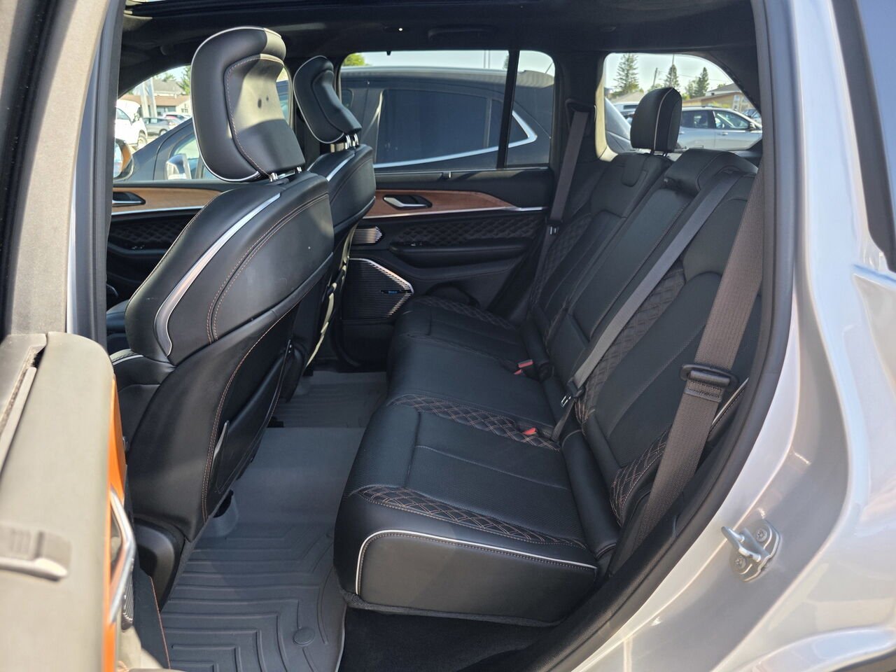 Jeep Grand Cherokee Summit Reserve 2024 Gris Rouyn-Noranda - photo #28