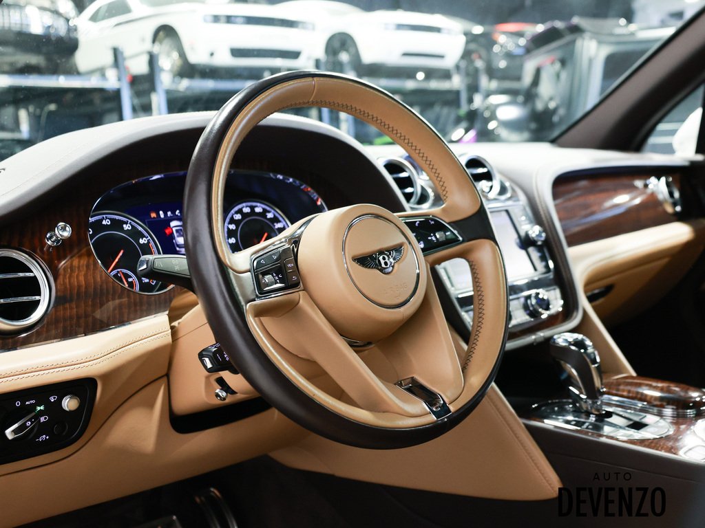 Bentley Bentayga 2017 Blanc Saint-Eustache - photo #17