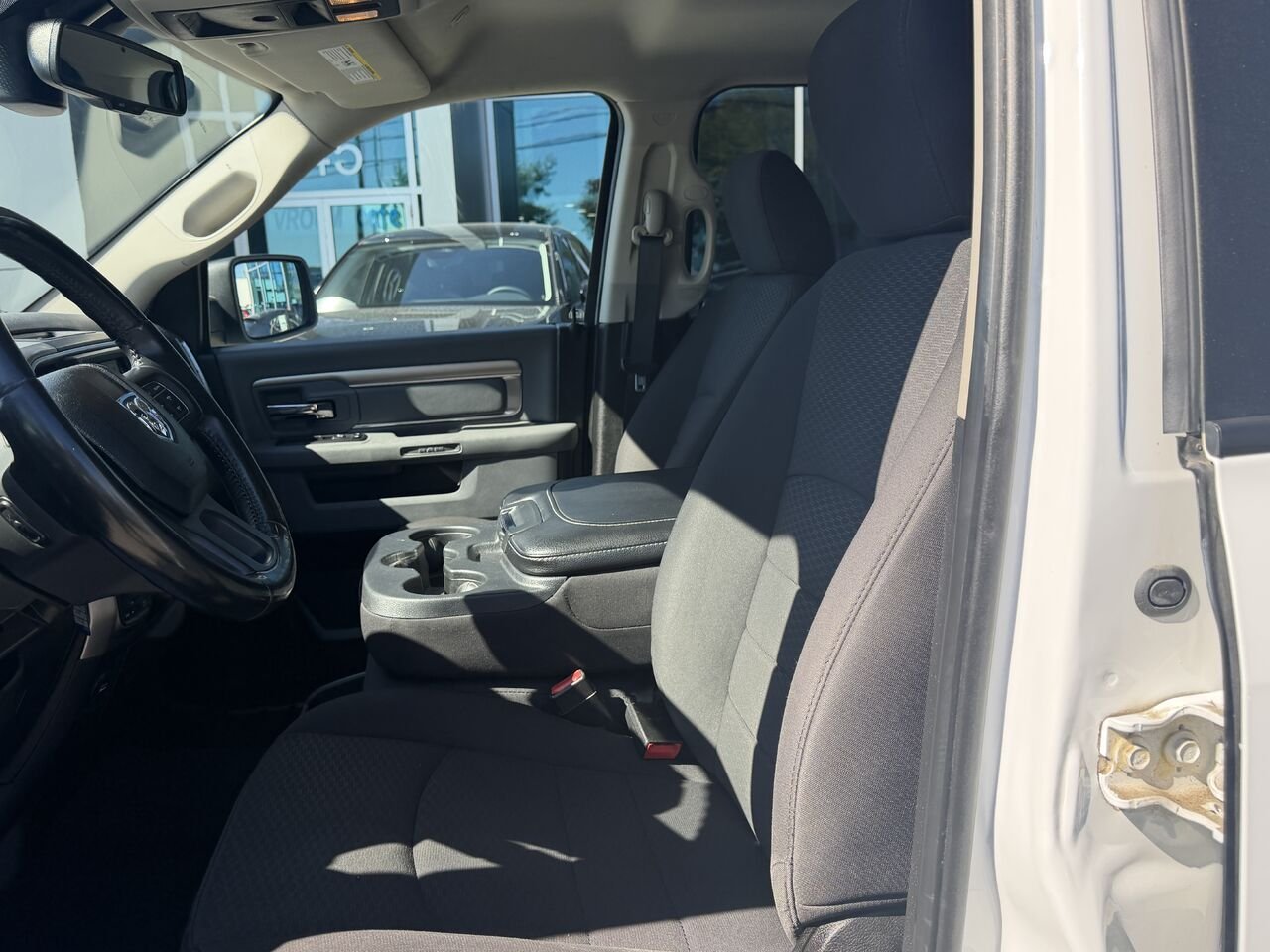 Ram 1500 Classic 2019 Blanc Ste-Marie - photo #7