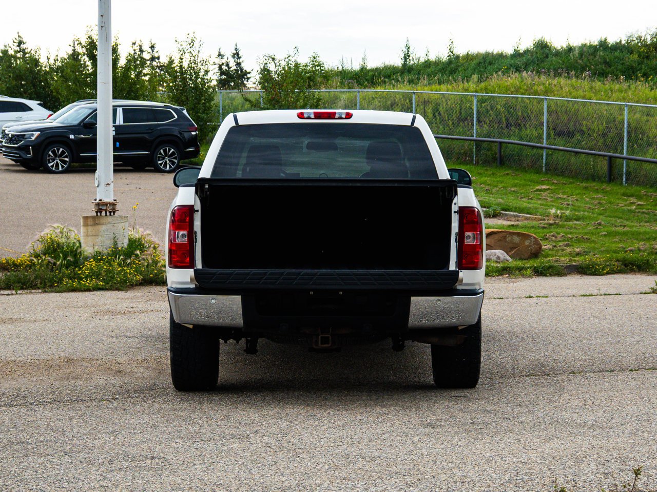 2009 Chevrolet Silverado 1500 4WD Crew Cab 143.5 LTZ White Sherwood Park - photo #14