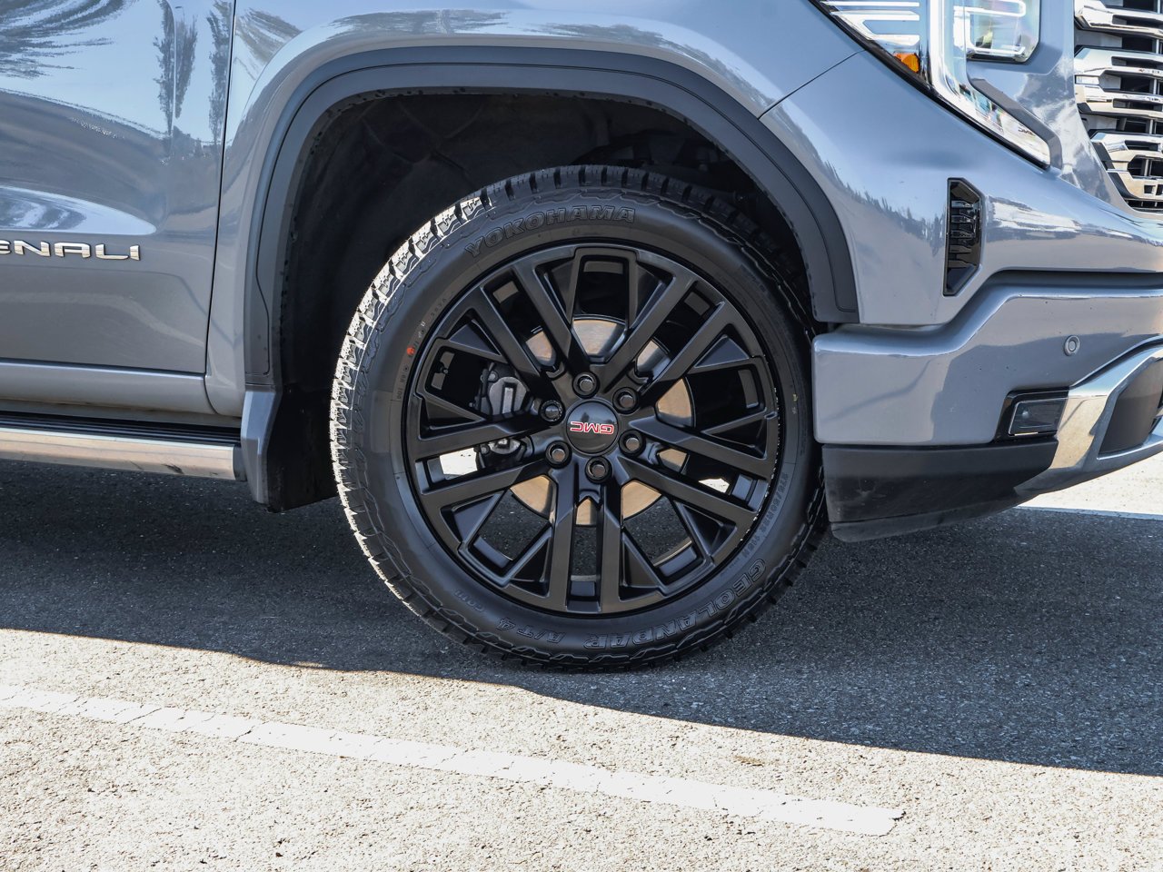 2025 GMC Sierra 1500 4WD Crew Cab 147 Denali Grey Sherwood Park - photo #10