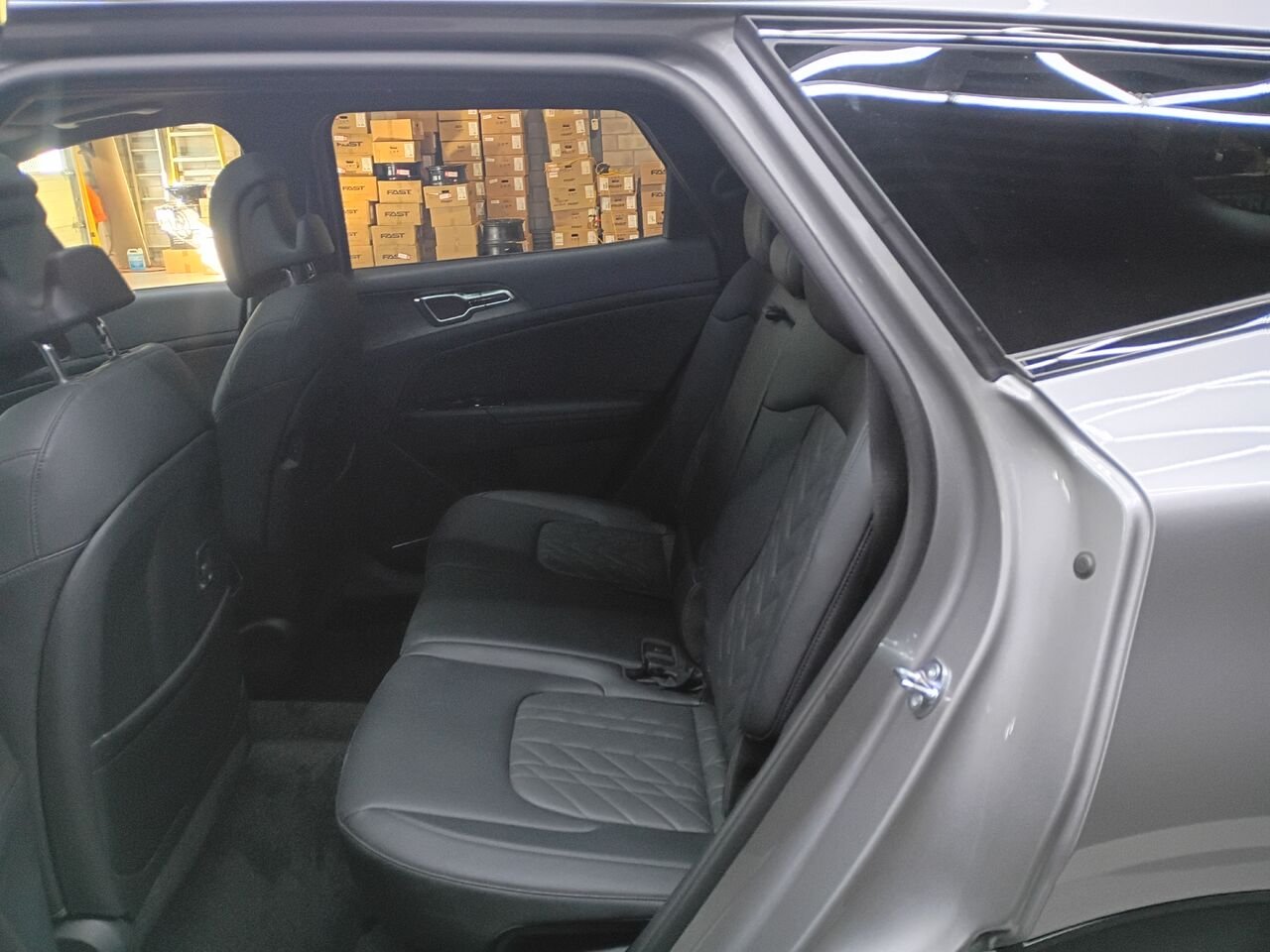 2025 Kia Sportage Grey Blainville - photo #15
