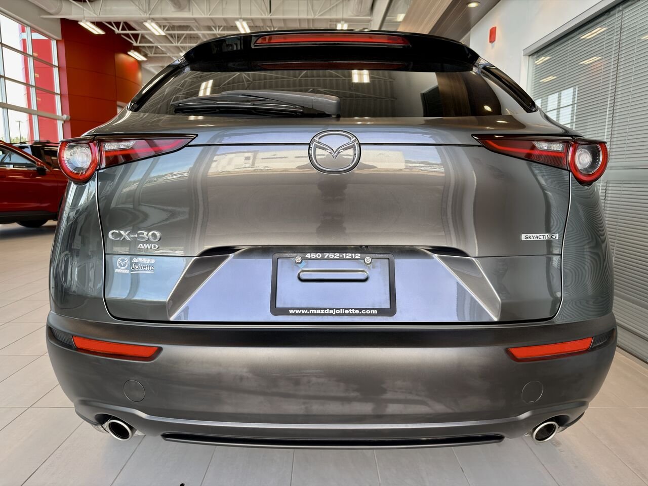 Mazda CX-30 2024 Gris Notre-Dame-des-Prairies - photo #9