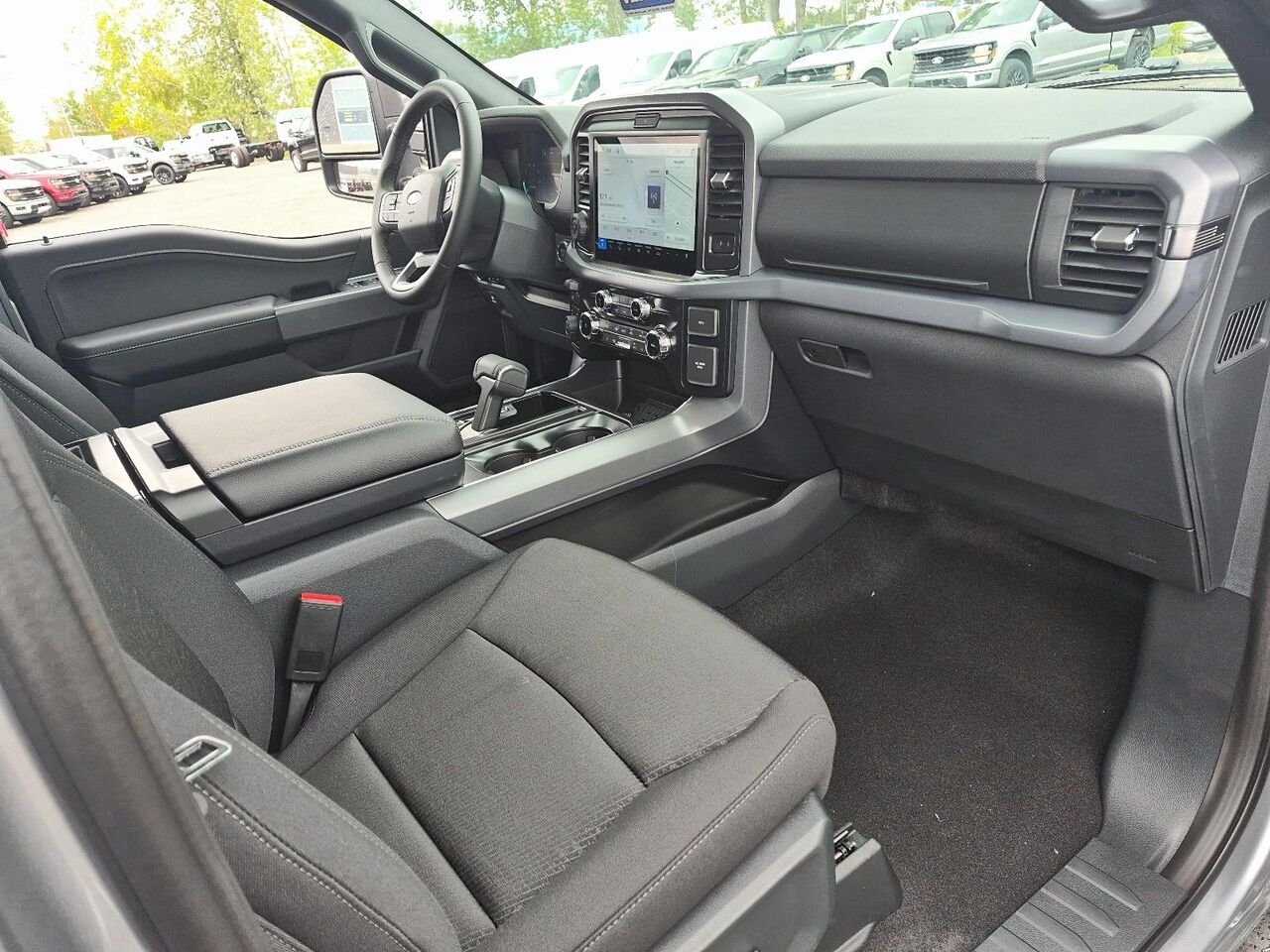 2026 Ford F-150 Iconic Silver Metallic Saint-Jérôme - photo #5