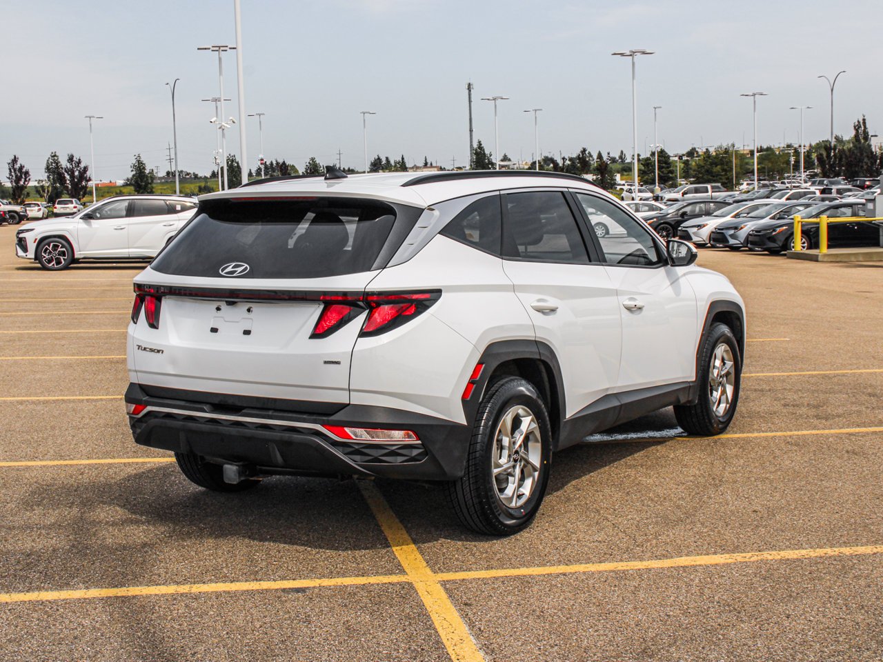 2023 Hyundai Tucson Preferred AWD White Sherwood Park - photo #8