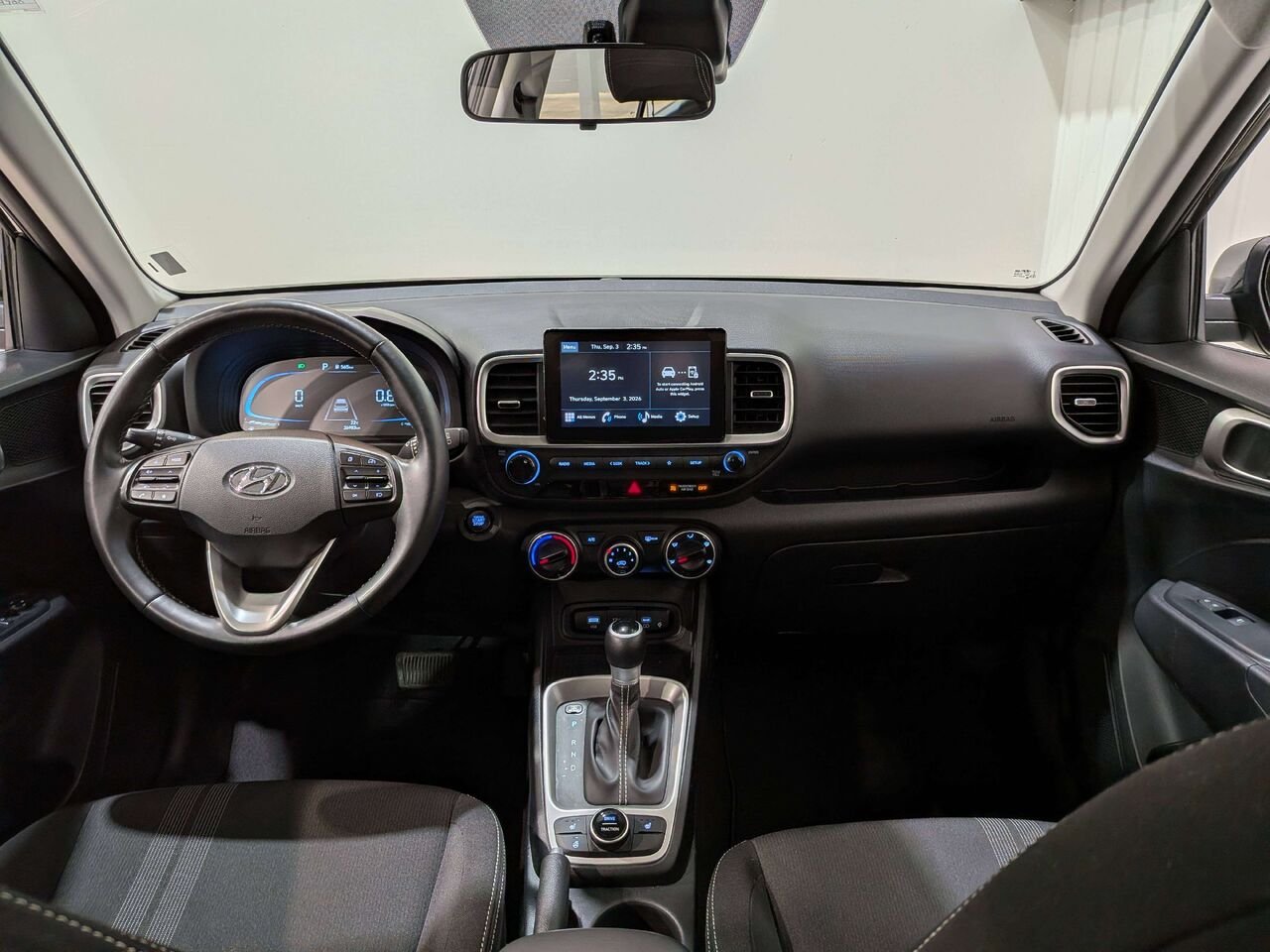 2026 Hyundai Venue Preferred IVT Black Val-David - photo #11