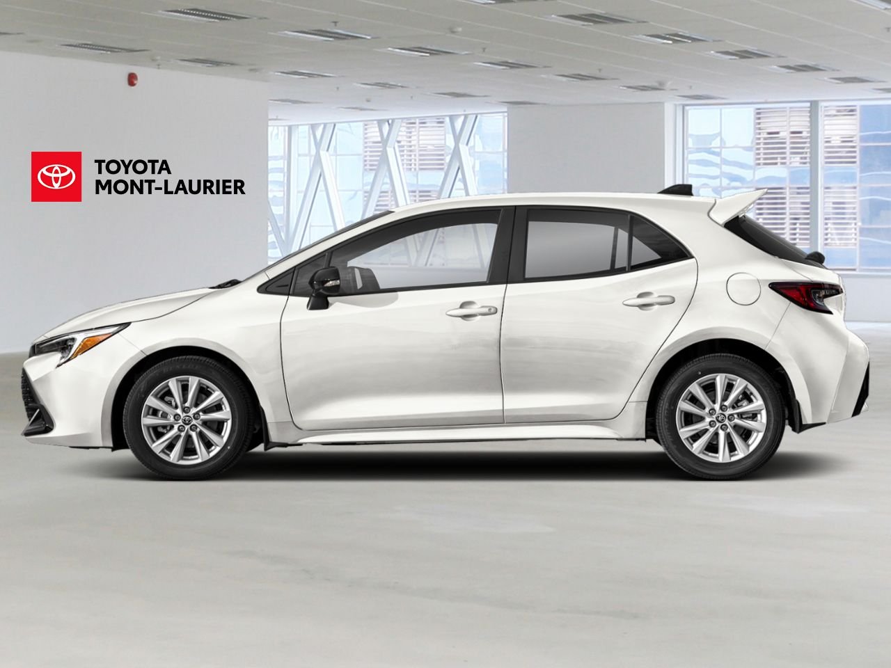 Toyota Corolla à hayon 2027 Blanc Mont-Laurier - photo #2