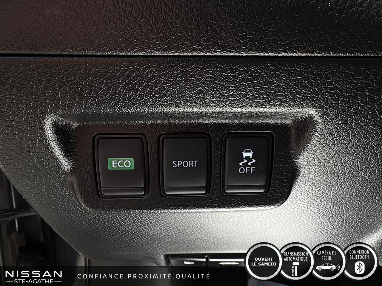 2018 Nissan Sentra Blue Ste-Agathe des Monts - photo #14