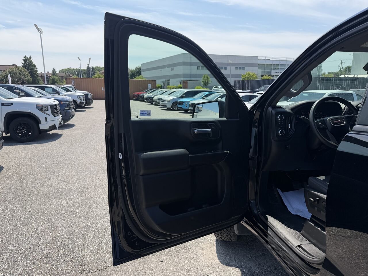 GMC SIERRA K1500 Pro cabine double 4RM 147 po 2023 Noir Gatineau - photo #1
