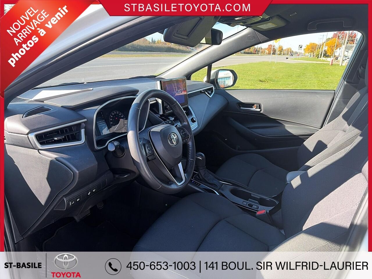 2025 TOYOTA Corolla Hatchback White Saint-Basile-le-Grand - photo #5