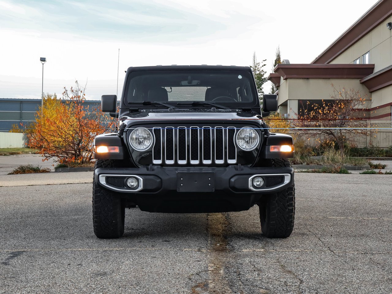 2020 Jeep Wrangler Unlimited Sahara 4x4 Black Sherwood Park - photo #2