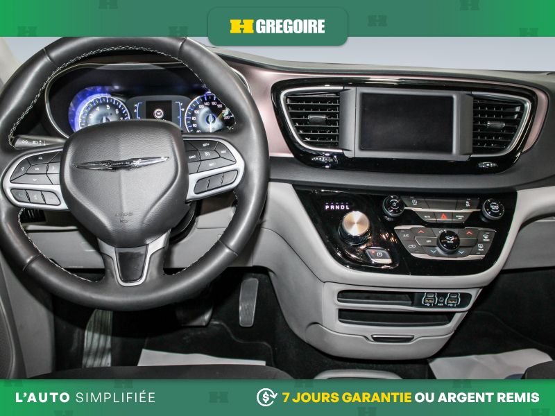 Chrysler Grand Caravan 2024 Noir Laval - photo #22