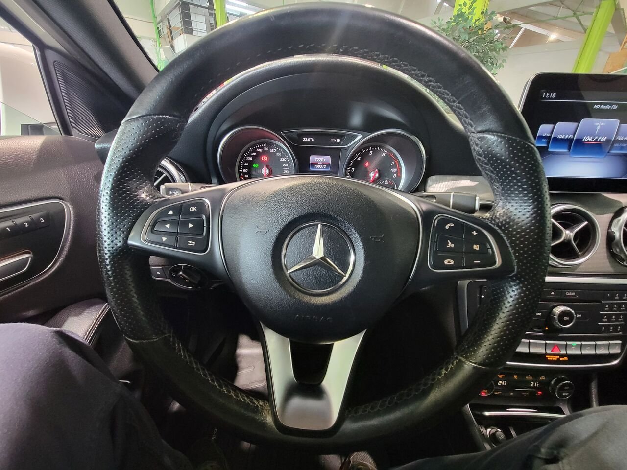 2019 Mercedes-Benz GLA White  - photo #19