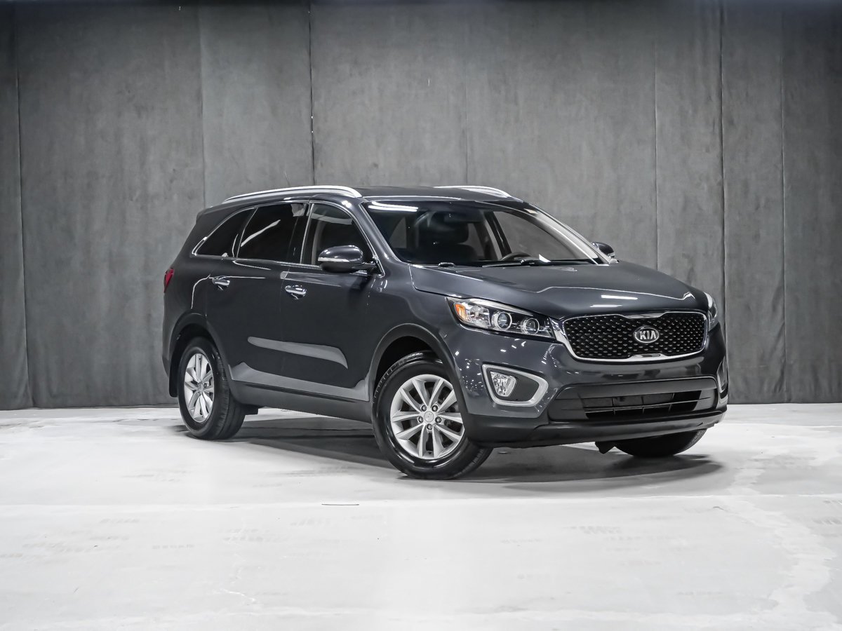 2016 Kia Sorento 2.4L LX Grey Montreal - photo #1