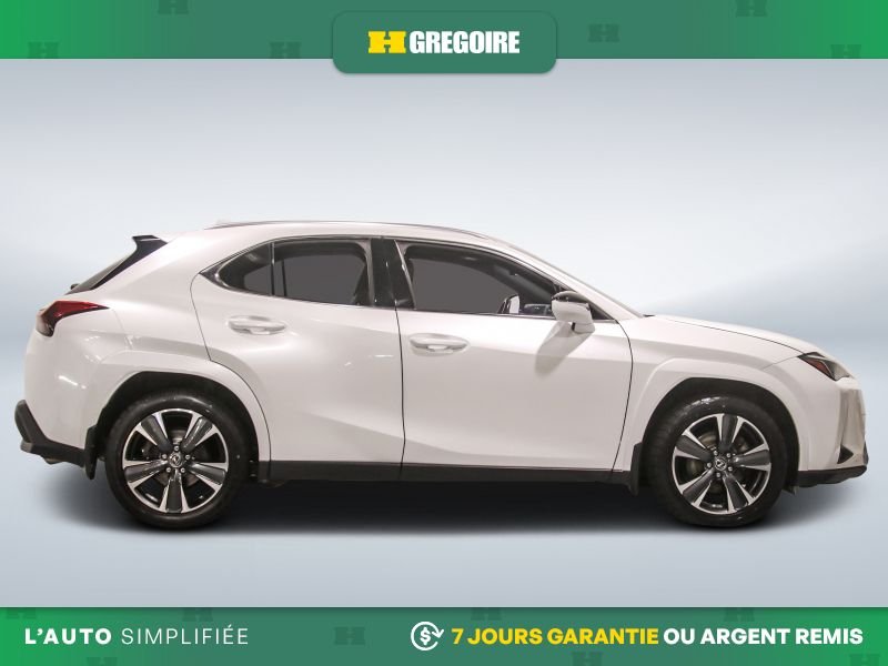 2024 Lexus UX White Saint-Eustache - photo #10