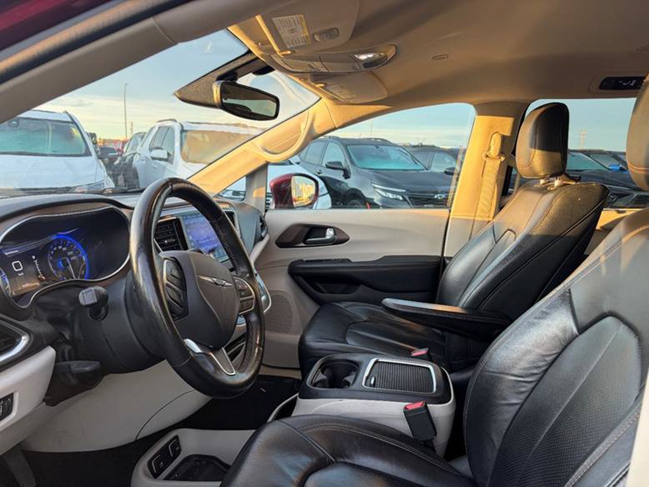 2017 Chrysler Pacifica 4dr Wgn Touring-L Plus Red Sherwood Park - photo #5