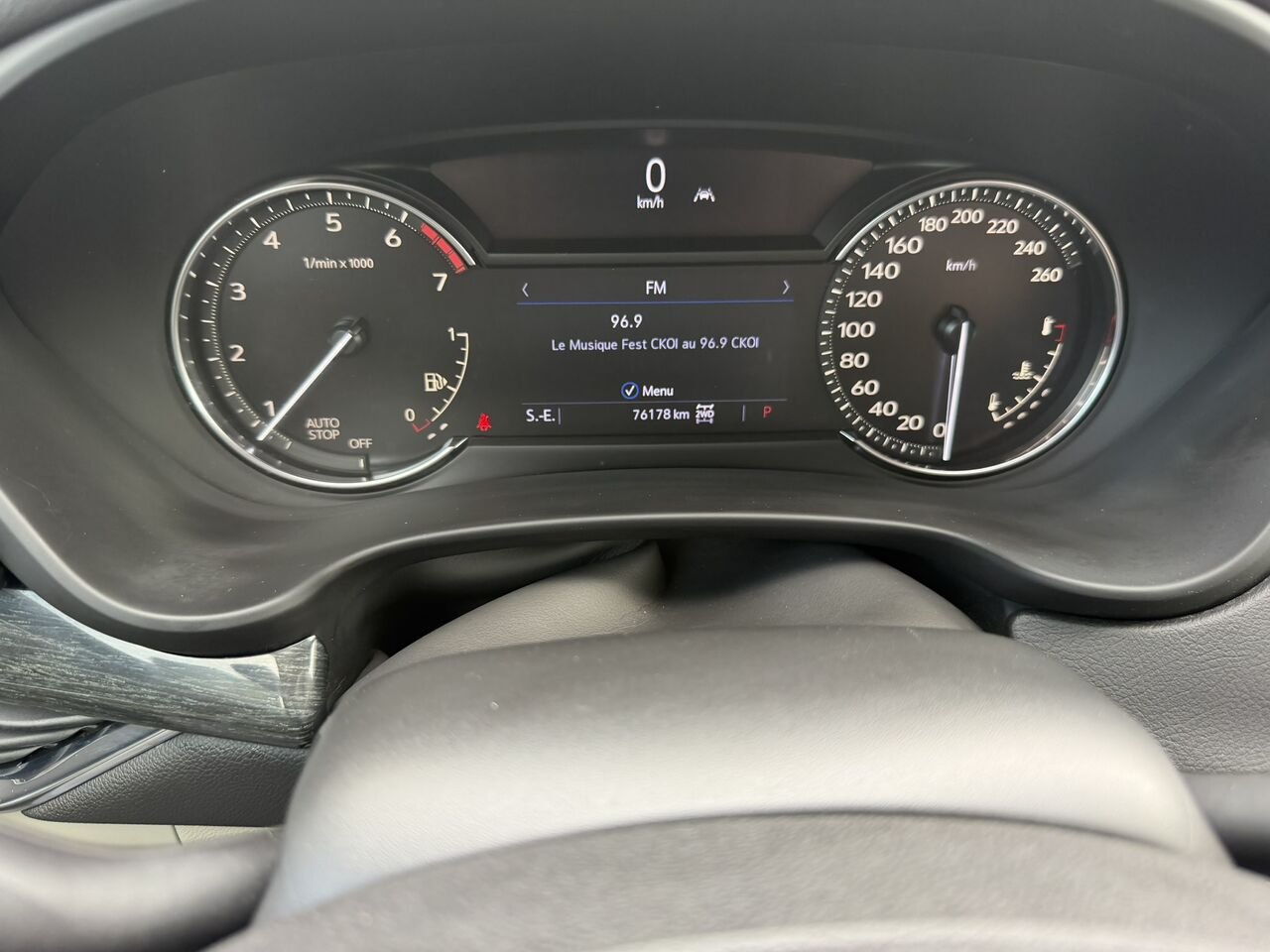 Cadillac XT4 PREMIUM LUXURY AWD 2020 Blanc Laval - photo #13