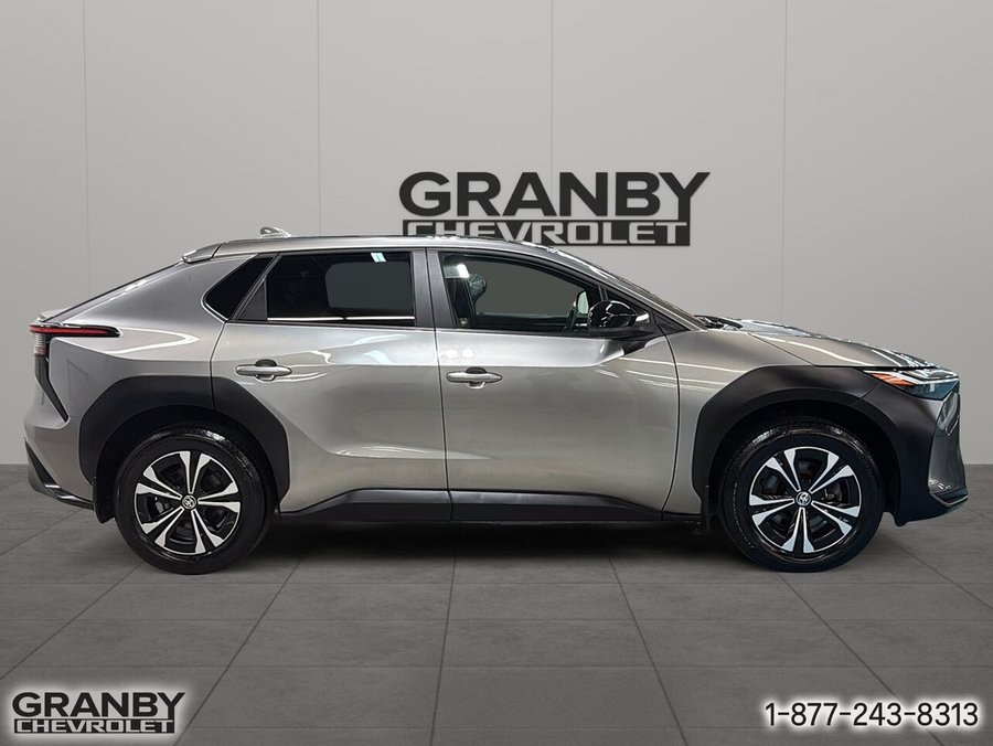 Toyota bZ4X XLE TI 2023 Gris