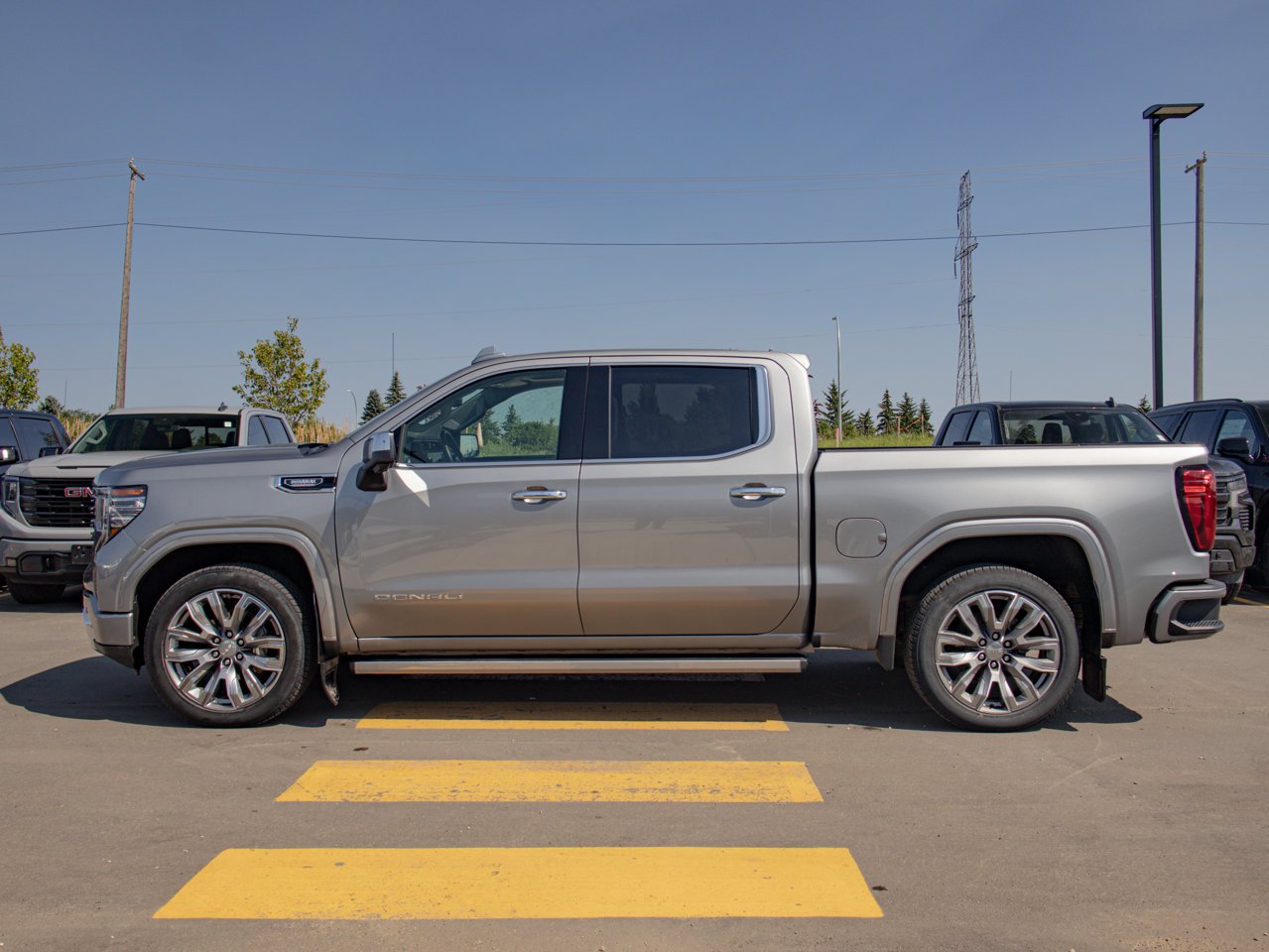 2025 GMC Sierra 1500 4WD Crew Cab 147 Denali Grey Sherwood Park - photo #6
