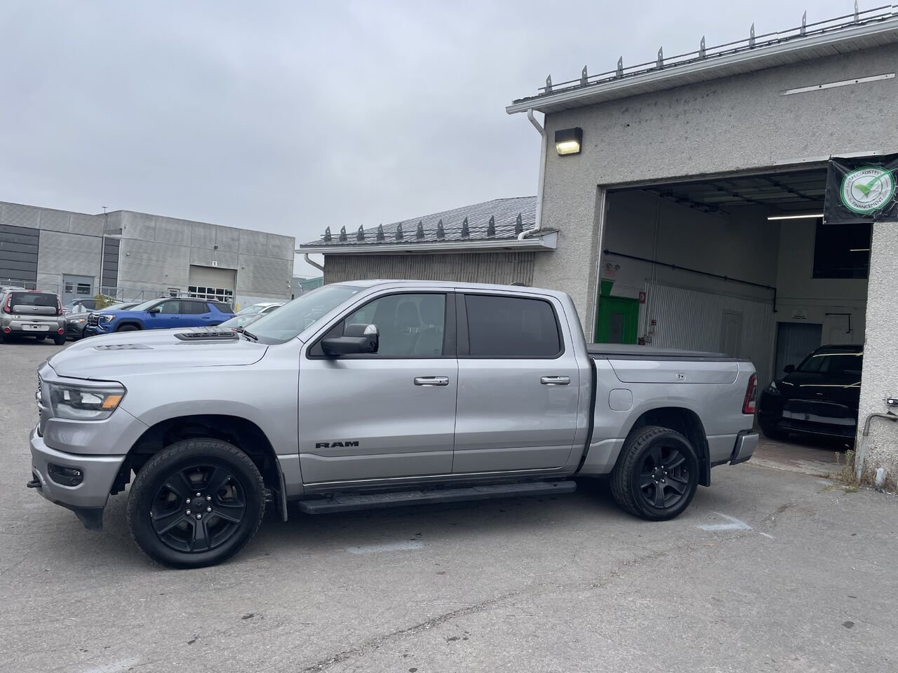 2022 Ram 1500 Grey  - photo #0