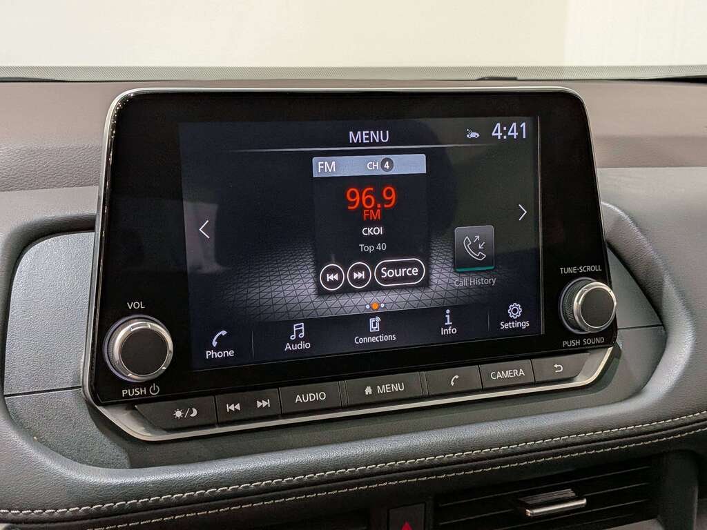 Nissan Rogue 2023 Beige Val-David - photo #20