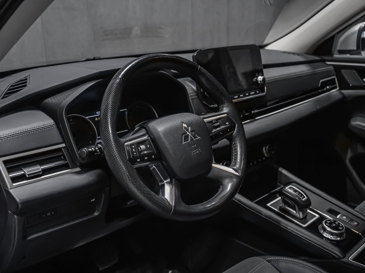 2024 Mitsubishi Outlander LE BANC CHAUFFANT APPLE CAR PLAY SANS FIL Silver Montreal - photo #7