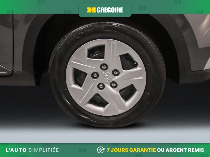 2024 Hyundai Venue Grey Laval - photo #32