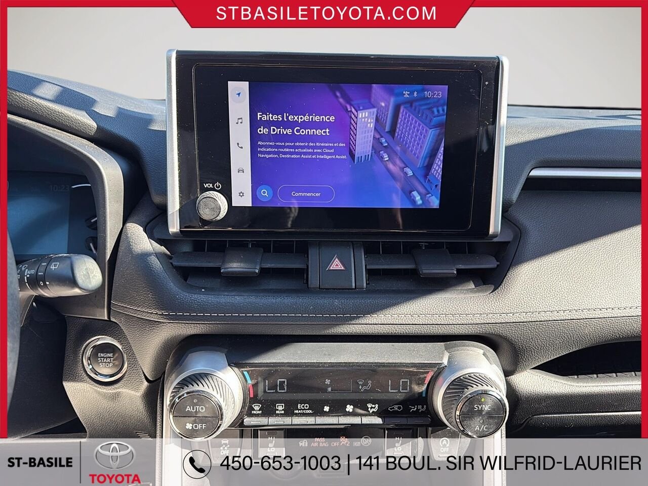2024 TOYOTA RAV4 Blue Saint-Basile-le-Grand - photo #20
