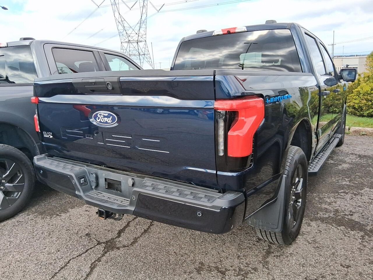 2024 Ford F-150 Lightning XLT STANDARD RANGE Blue Québec - photo #1