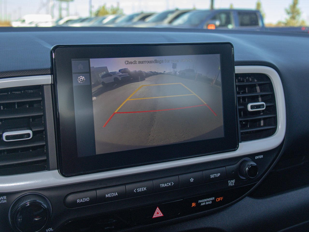 2024 Hyundai Venue Ultimate IVT w/Black Interior White Sherwood Park - photo #26
