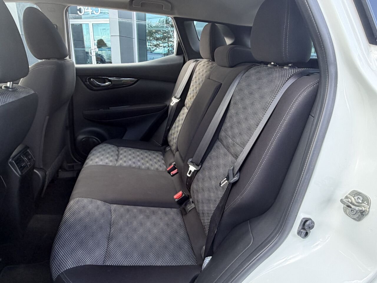 2018 Nissan Qashqai White Ste-Marie - photo #8