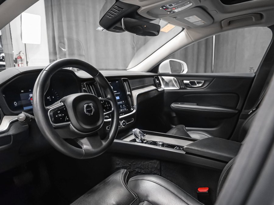 2023 Volvo S60 B5 ULTIMATE BRIGHT White
