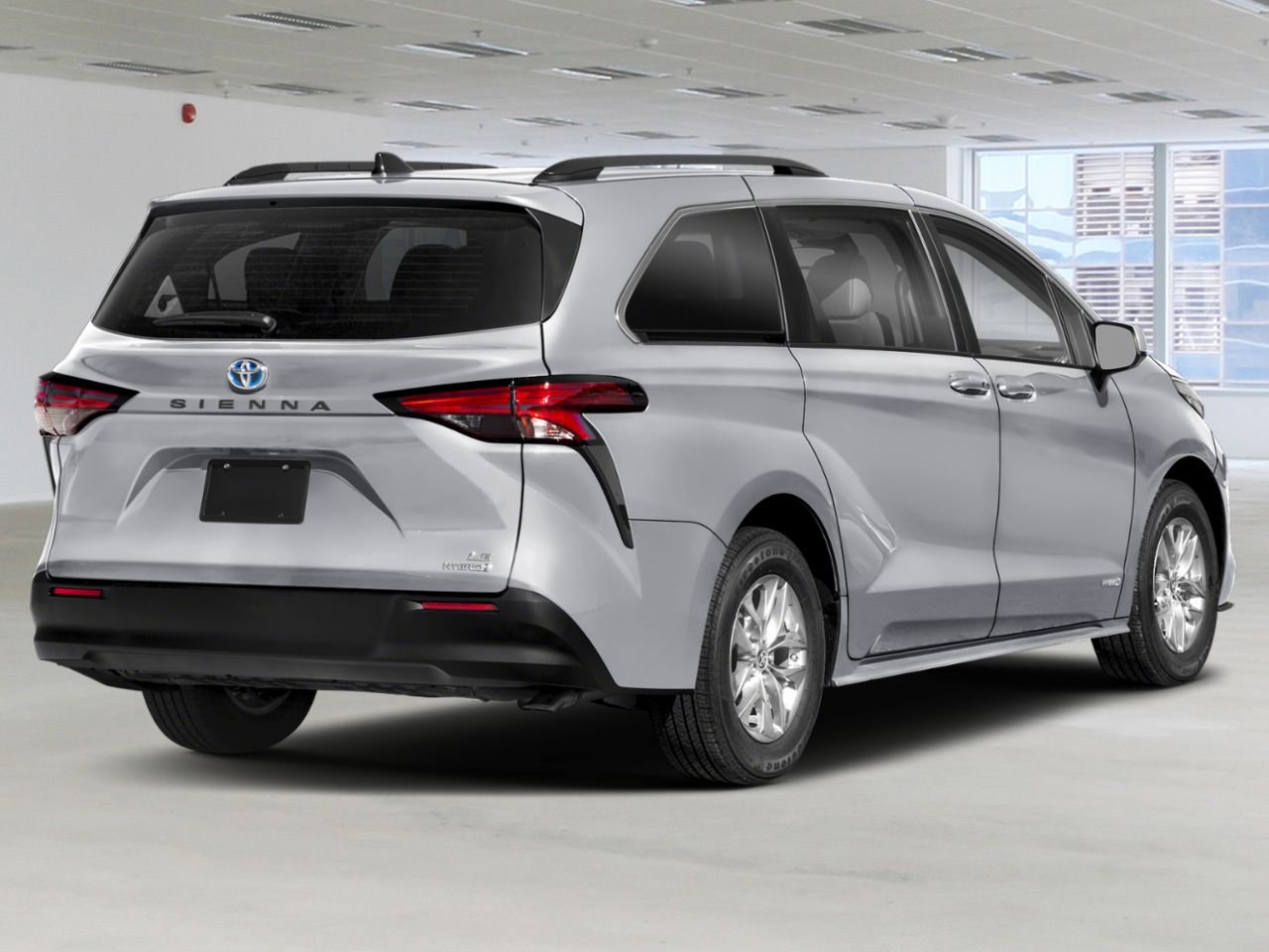 TOYOTA SIENNA HYBRID LE TA 8 places 2024 Argent Gatineau - photo #3