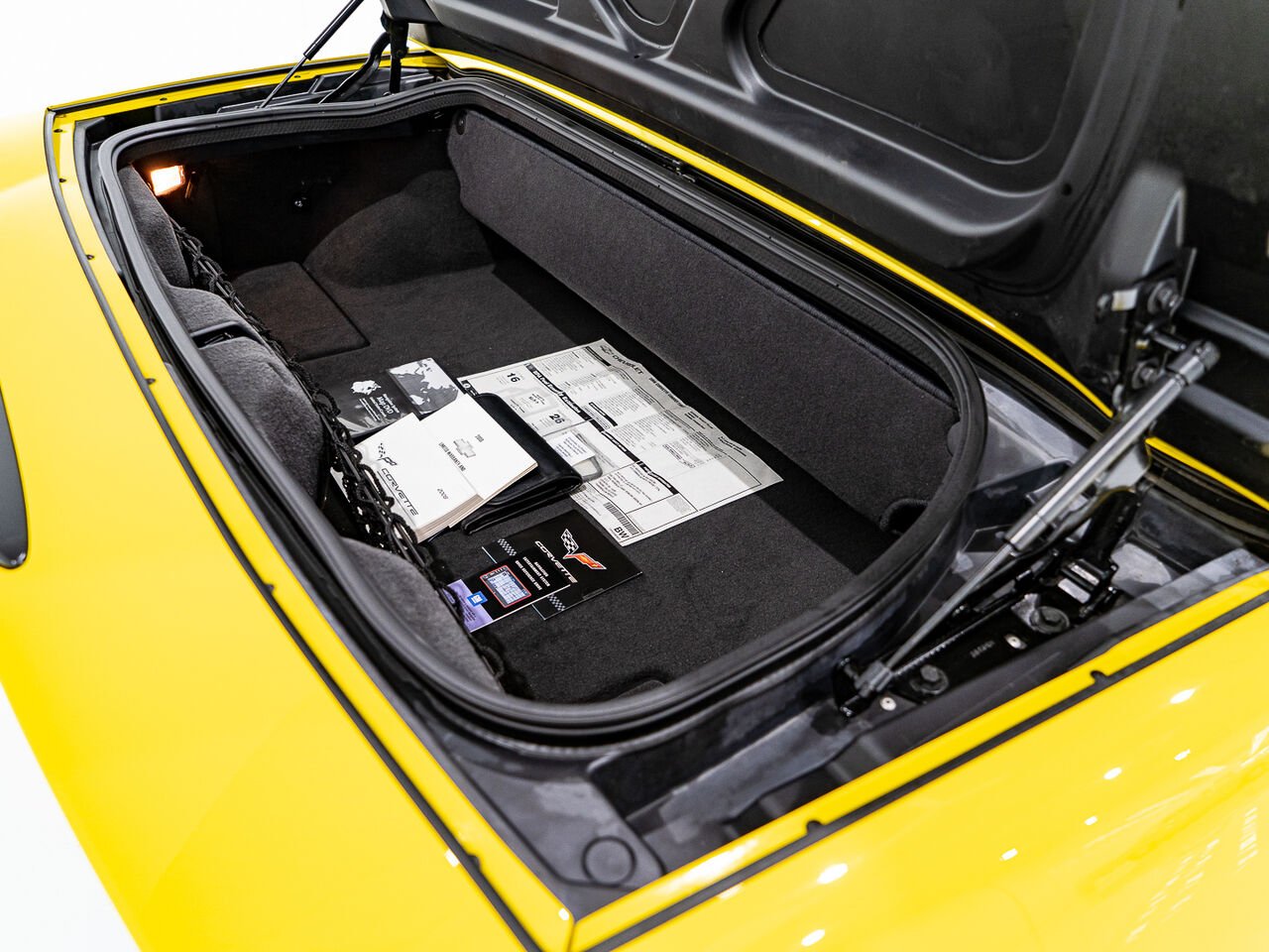 Chevrolet Corvette With only 900km (563mi) From new with window sticker 2008 Jaune Kirkland - photo #61