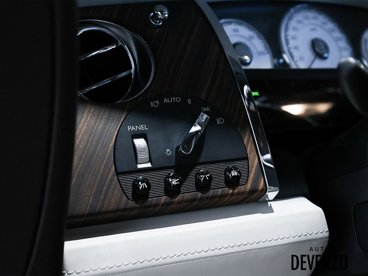 2020 Rolls-Royce Wraith White Saint-Eustache - photo #21
