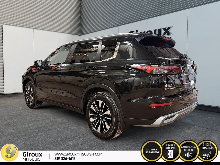 2026 MITSUBISHI Outlander LE S-AWC Black Diamond