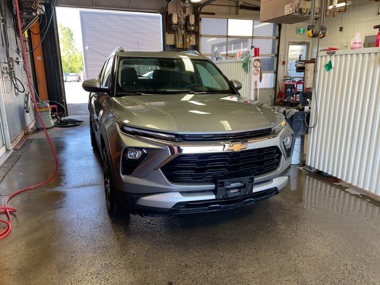 Chevrolet Trailblazer LT AWD *SIÈGES CHAUFF* CARPLAY ALERTES WIFI USB 2025 Gris Saint-Jérôme - photo #8