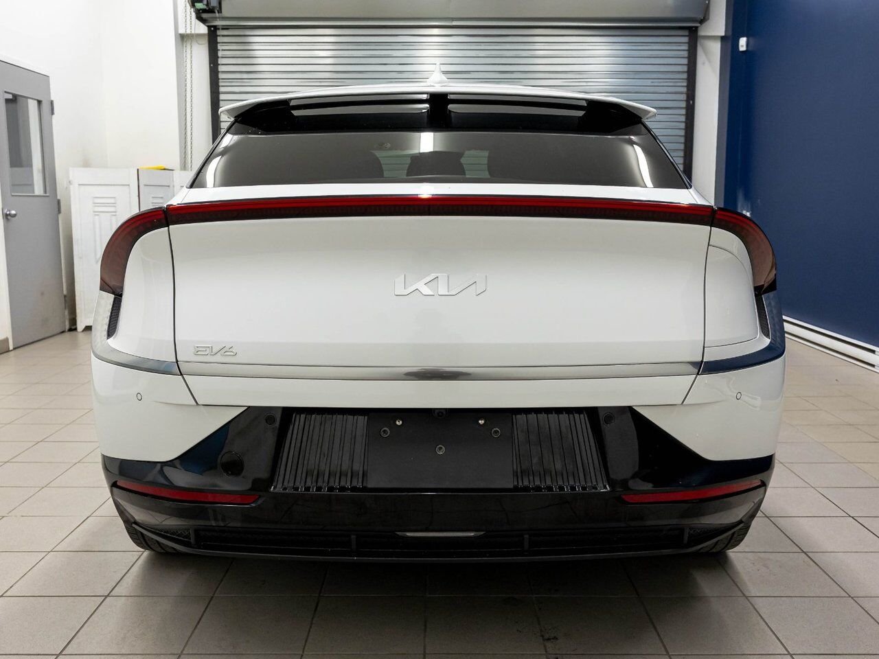 Kia EV6 WIND *NAV* SIÈGES CHAUFF REG ADAPT CARPLAY *499 KM 2024 Blanc Saint-Jérôme - photo #7